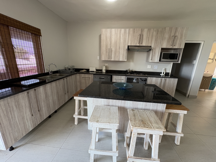 6 Bedroom Property for Sale in Cintsa East Eastern Cape
